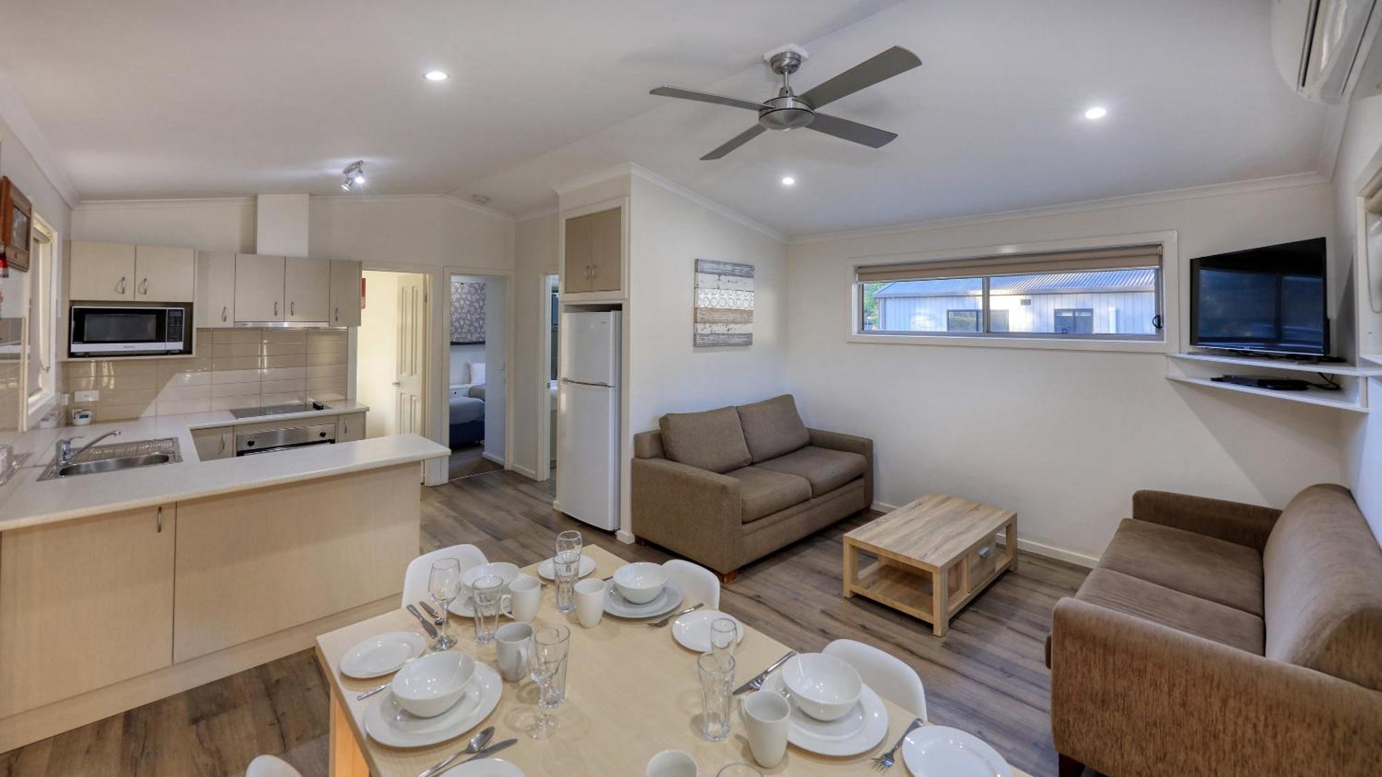 Deniliquin Riverside Caravan Park Εξωτερικό φωτογραφία
