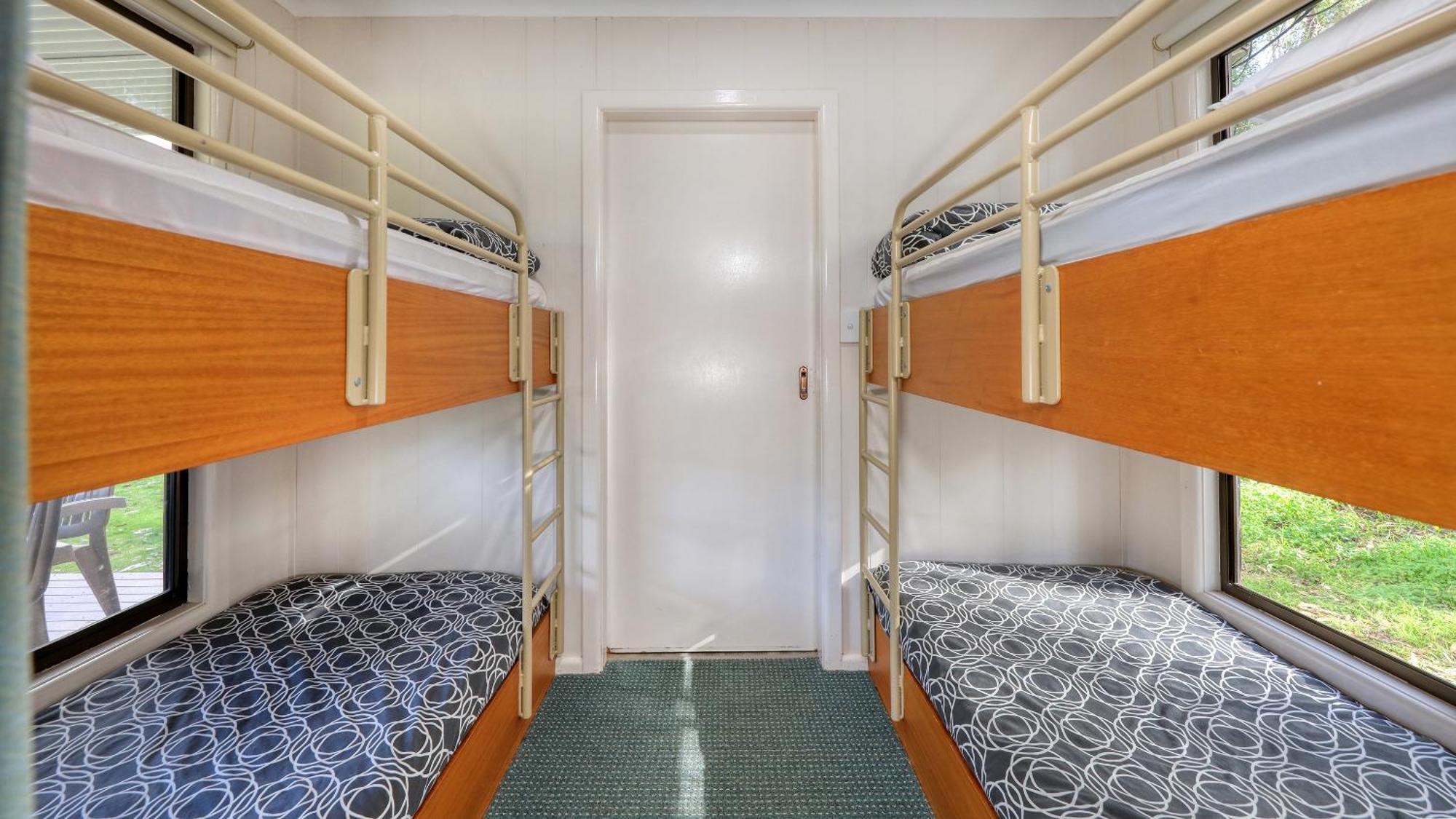 Deniliquin Riverside Caravan Park Εξωτερικό φωτογραφία