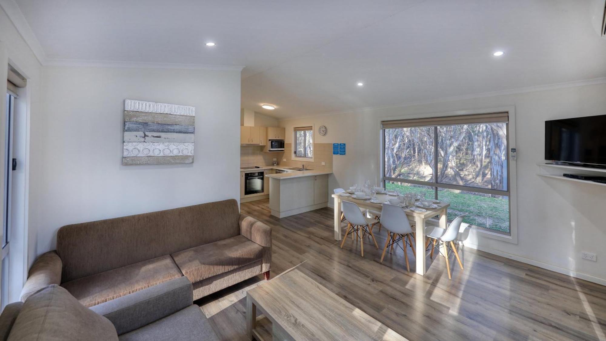 Deniliquin Riverside Caravan Park Εξωτερικό φωτογραφία