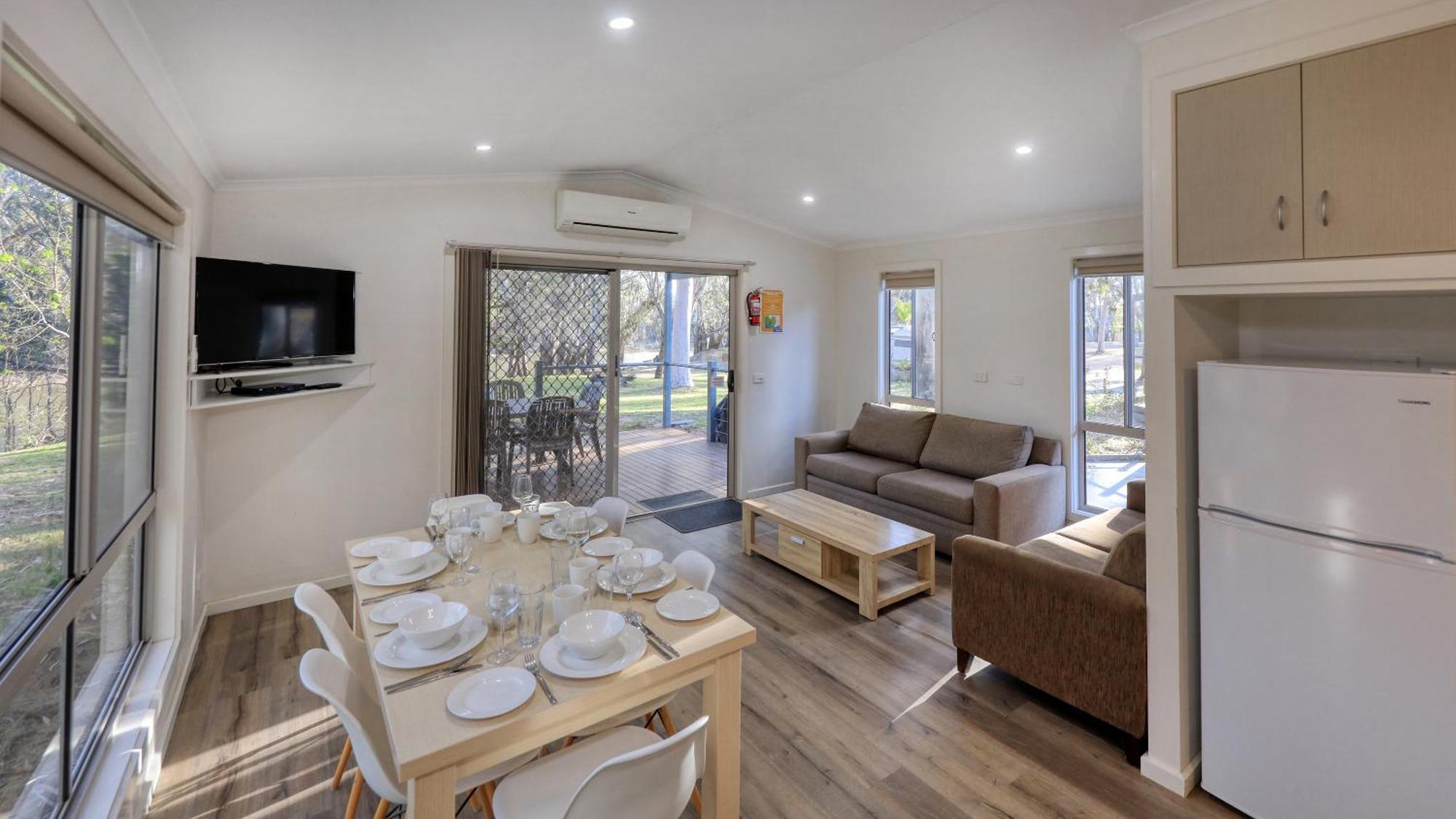 Deniliquin Riverside Caravan Park Εξωτερικό φωτογραφία