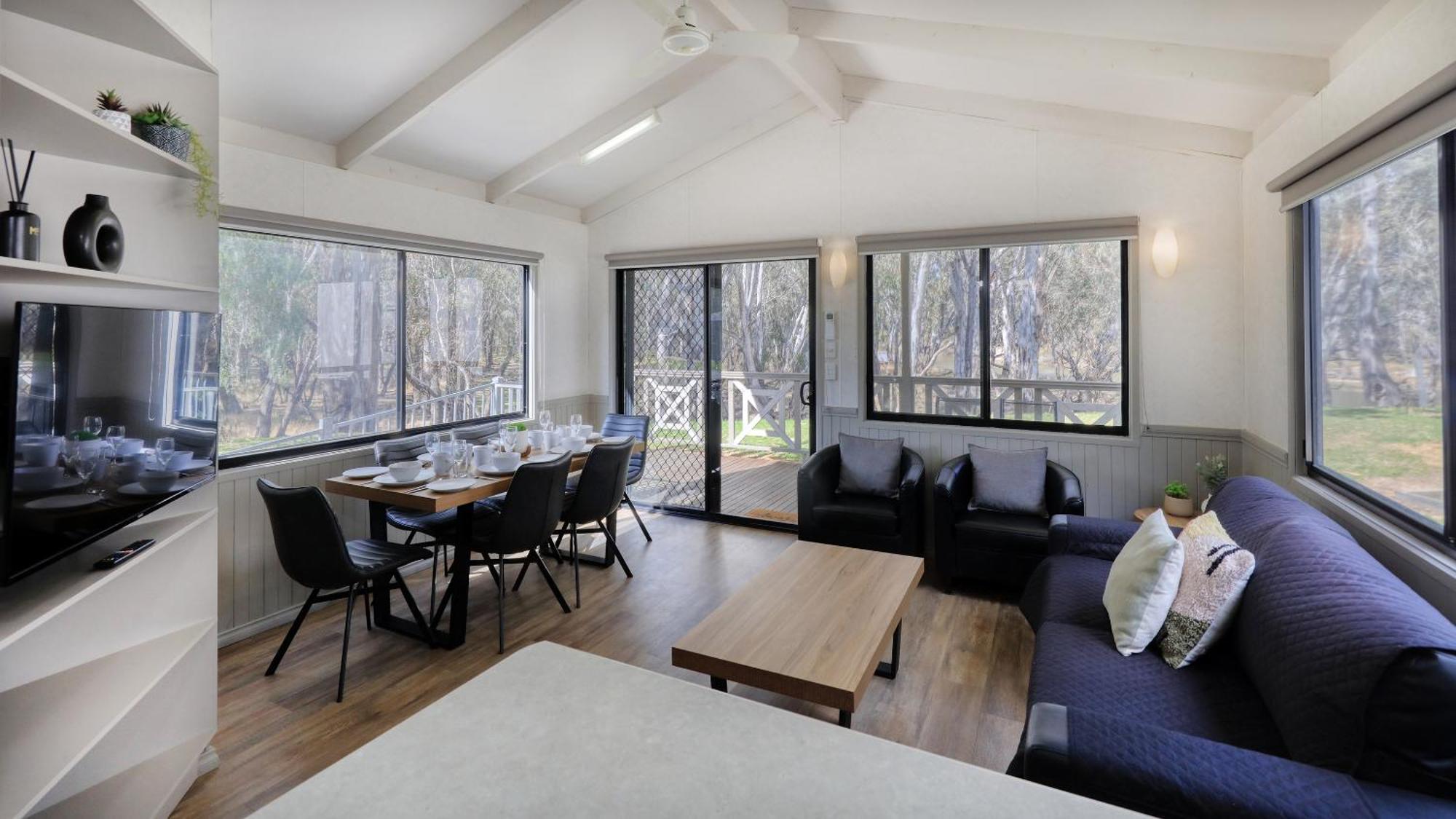 Deniliquin Riverside Caravan Park Εξωτερικό φωτογραφία