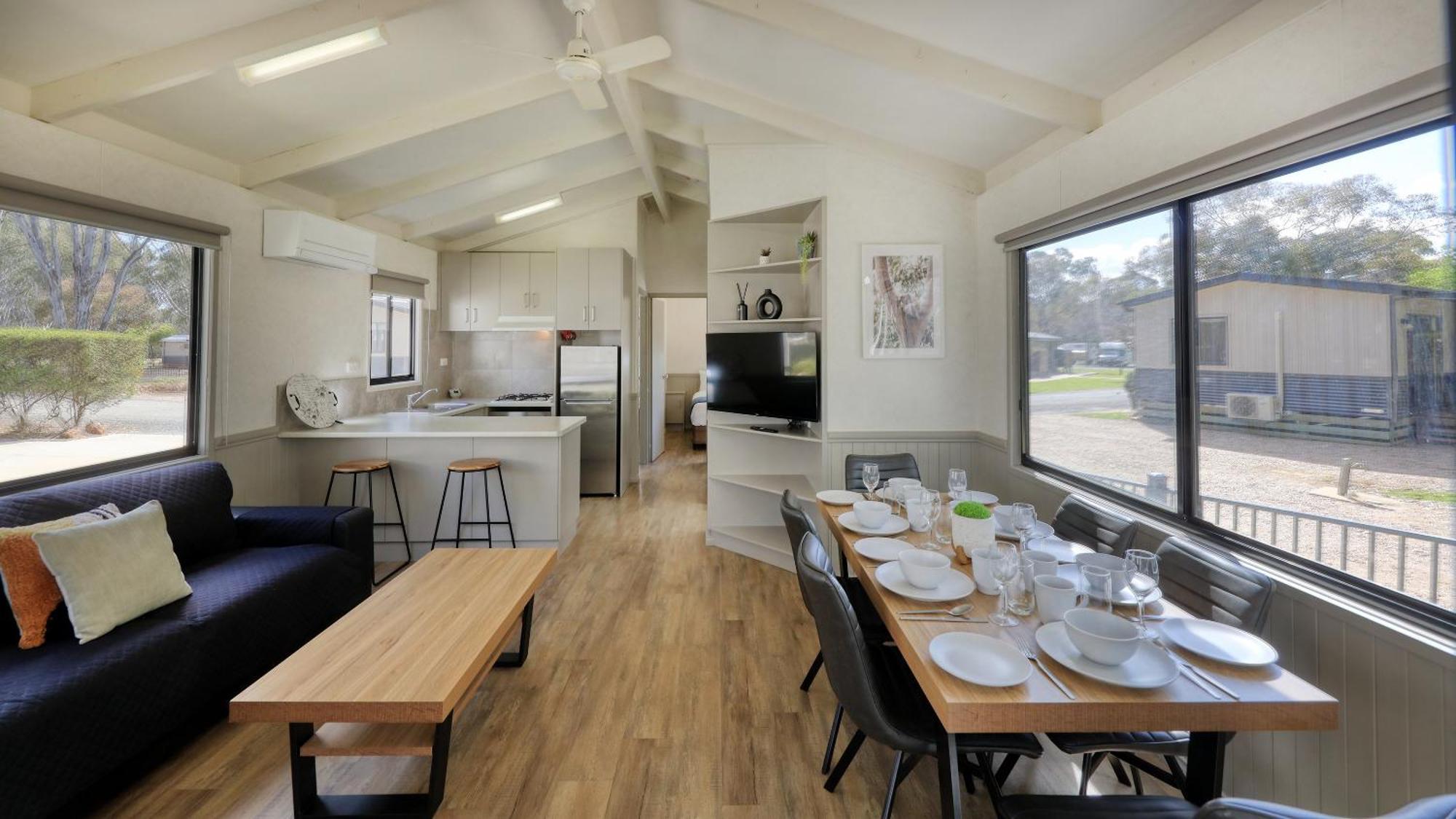Deniliquin Riverside Caravan Park Εξωτερικό φωτογραφία
