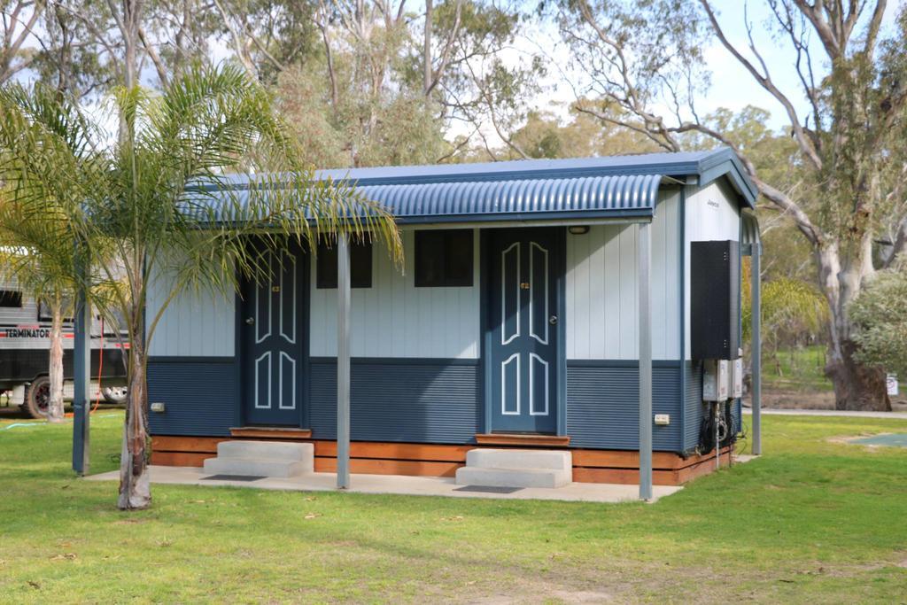 Deniliquin Riverside Caravan Park Εξωτερικό φωτογραφία