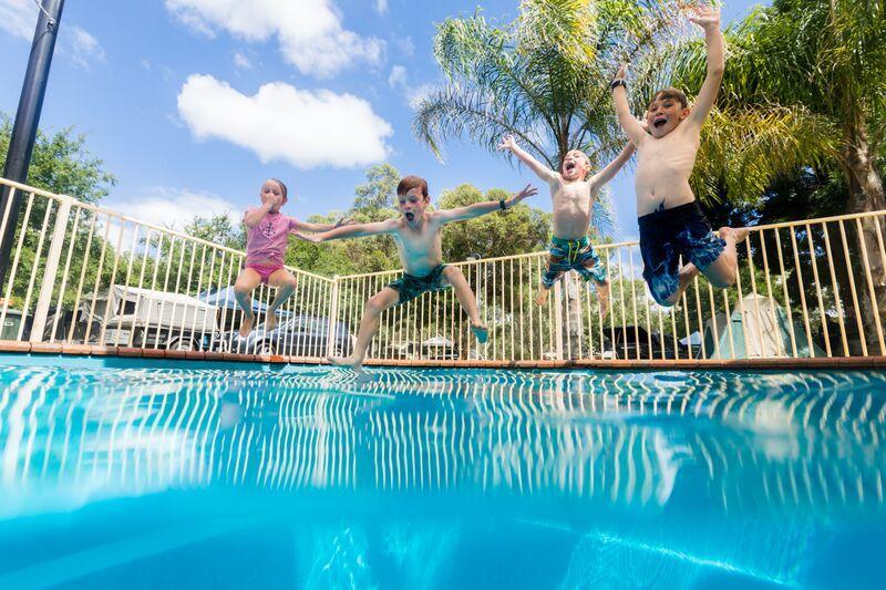 Deniliquin Riverside Caravan Park Εξωτερικό φωτογραφία